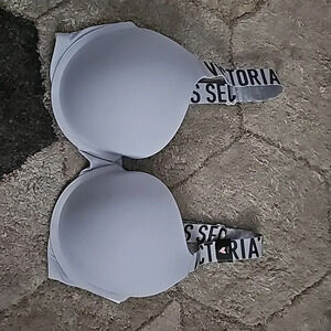 Nwot VS tshirt pushup full coverage bra